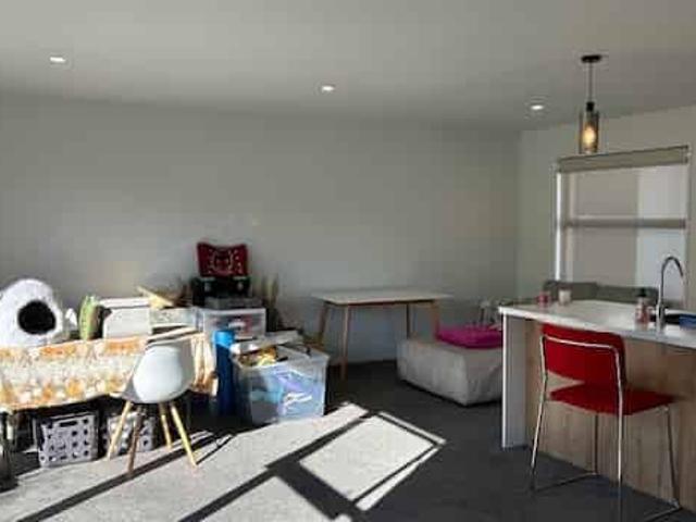 Townhouse for rent in Heathcote, Canterbury