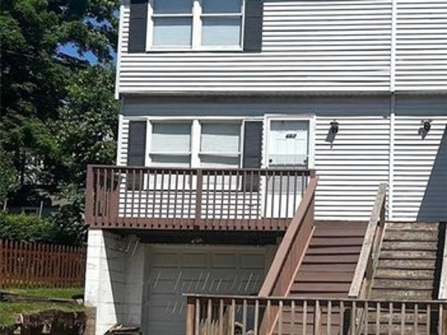 Townhouse for sale in Oakmont, Pennsylvania