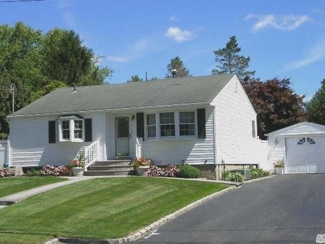 House for sale in Centereach, New York