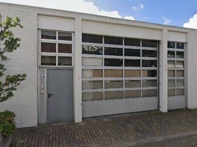 Bedrijfspand te huur in Schouwbroek, Eindhoven