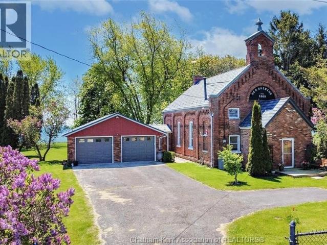 House for sale in Chatham–kent, Ontario