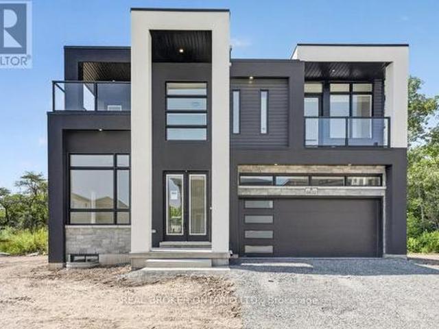 House for sale in Niagara, Ontario