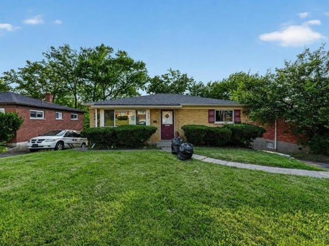 House for sale in Roselawn, Ohio