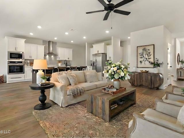 House for sale in Ocean Springs, Mississippi