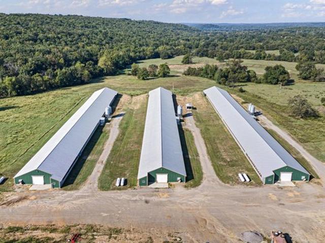 Farm for sale in Ark