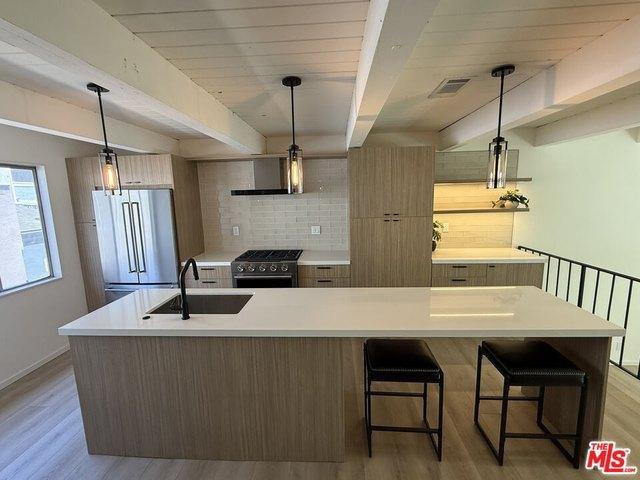 Townhouse for sale in Culver City, California