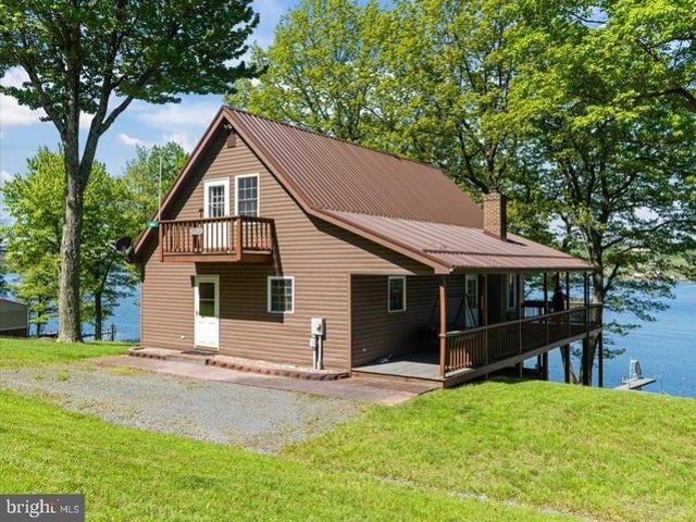 House for sale in Mount Storm, West Virginia