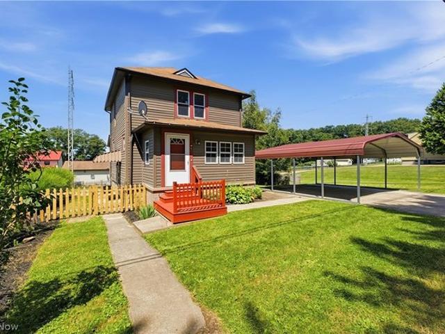 House for sale in Brookfield, Ohio