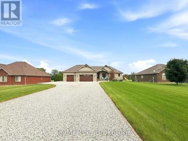 House for sale in Lakeshore, Ontario