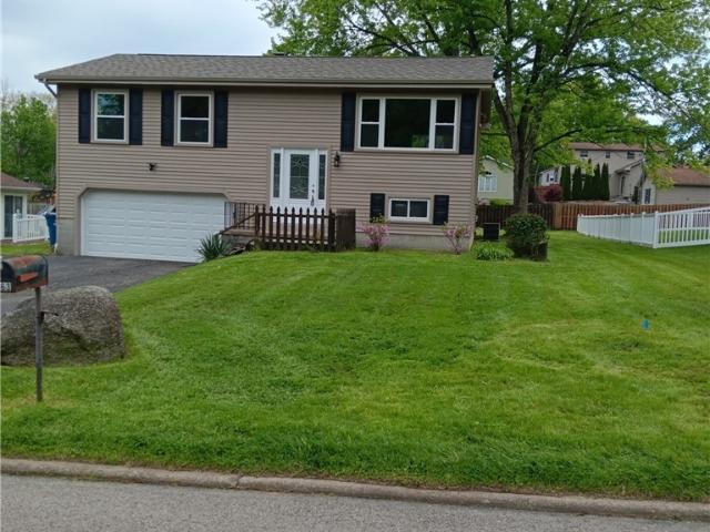 House for sale in Hubbard, Ohio