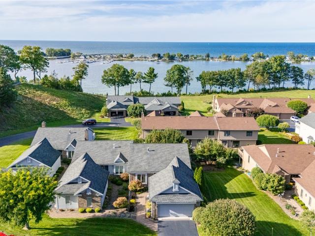 Condo for sale in Town of Webster, Monroe County
