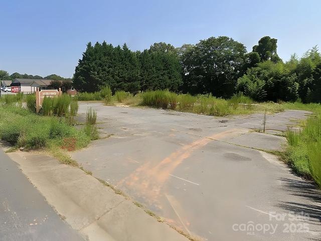 Land for sale in Hiddenite, North Carolina