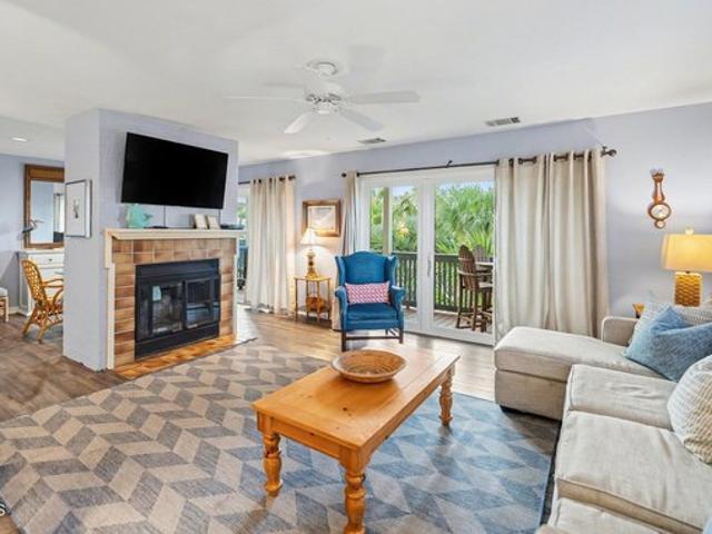 Condo for sale in Island, Kentucky