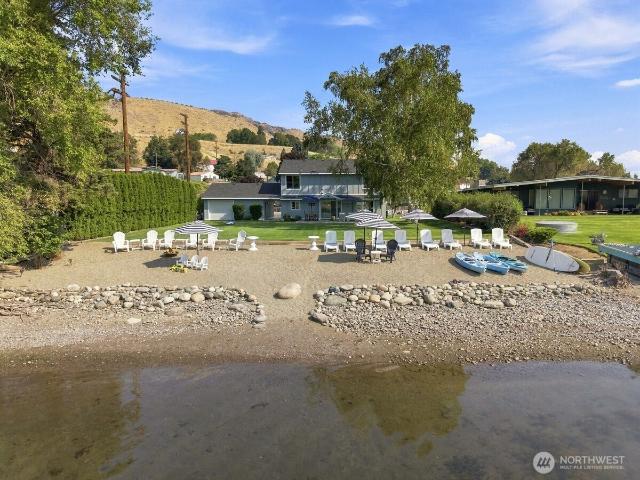 House for sale in Pateros, Washington