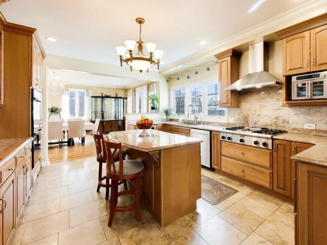 House for sale in Lincolnwood, Illinois