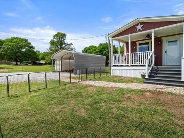 House for sale in Morris, Texas
