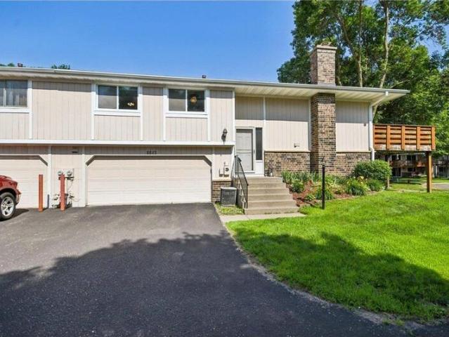 Townhouse for sale in Maple Grove