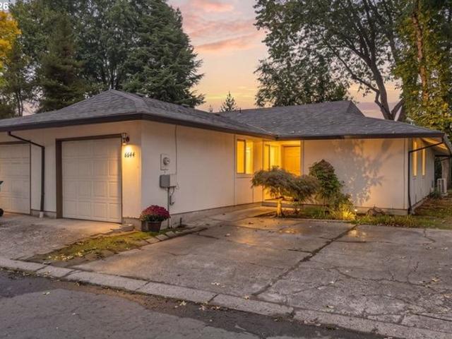 Townhouse for sale in Oregonia