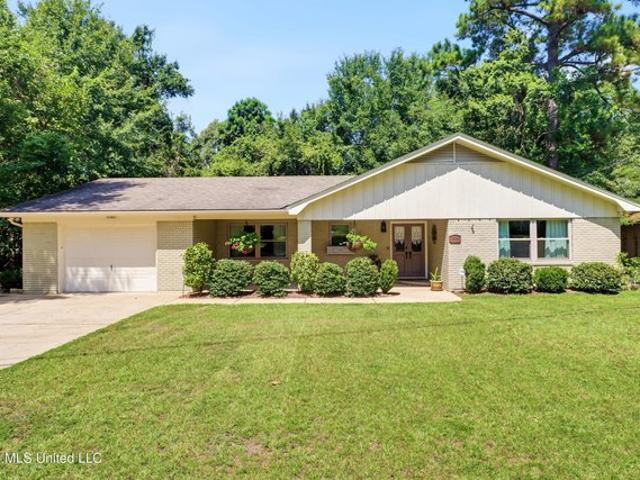 House for sale in Diamondhead, Hancock County