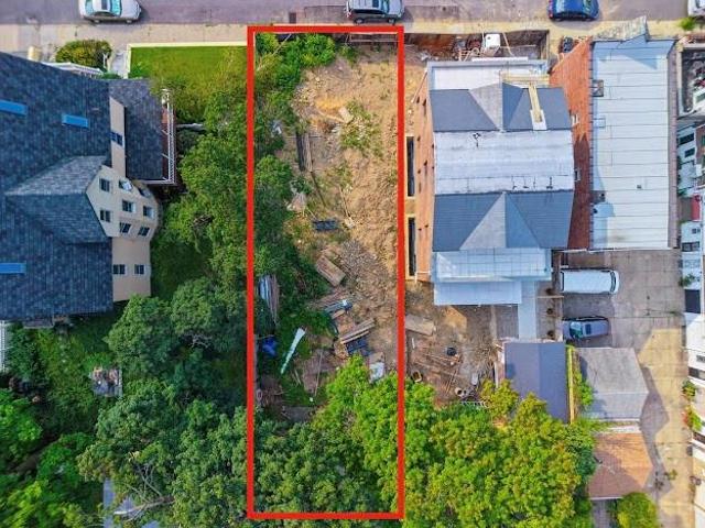 Land for sale in Arverne, New York