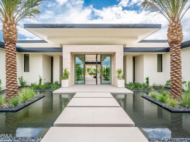 House for sale in Paradise Valley, Arizona