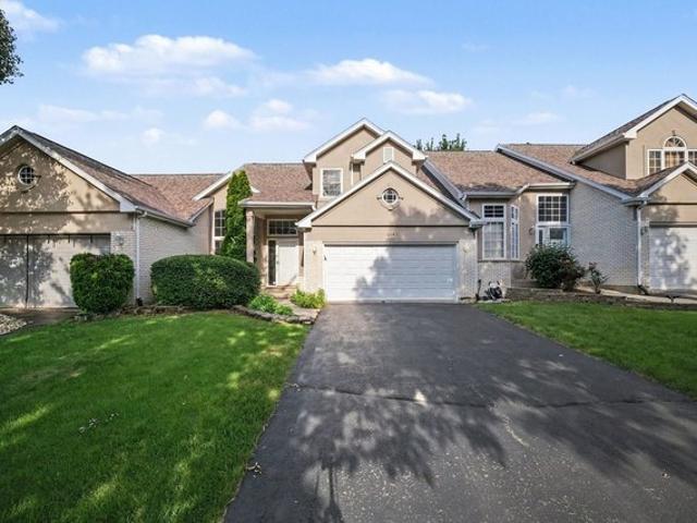 Townhouse for sale in Romeoville, Illinois