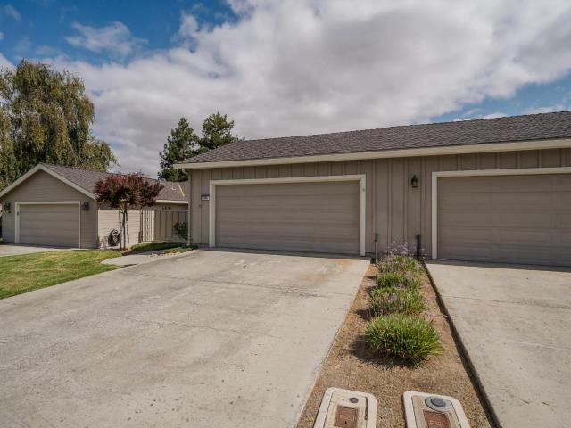 Townhouse for sale in Hollister, California