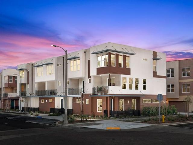Townhouse for sale in Walnut Hills Mobile Home Park, Pomona