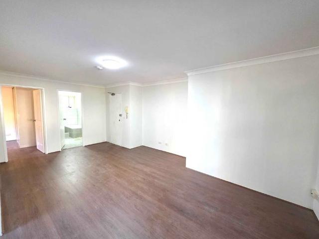Apartment for rent in Rosehill, Sydney