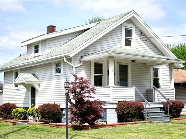 House for sale in Campbell, Ohio