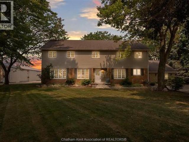 House for sale in Chatham–kent, Ontario