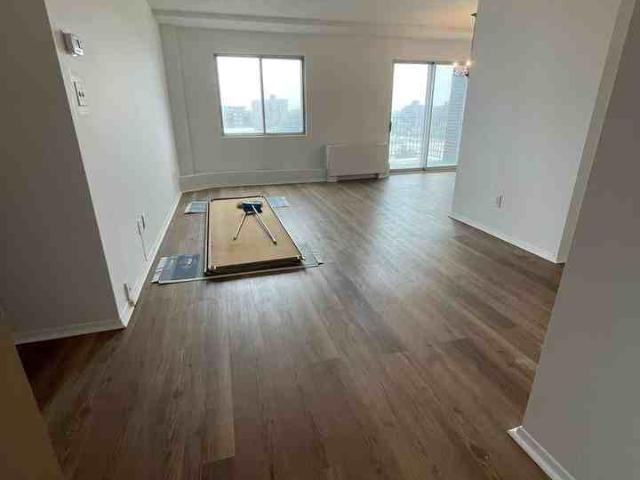 Apartment for rent in Cote-saint-luc, Quebec