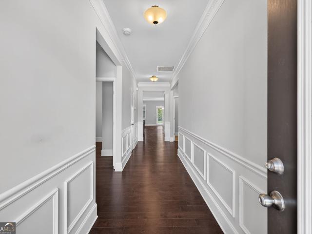 House for sale in Flowery Branch, Georgia