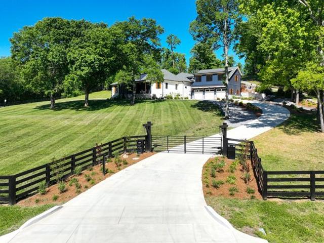 House for sale in Tennessee