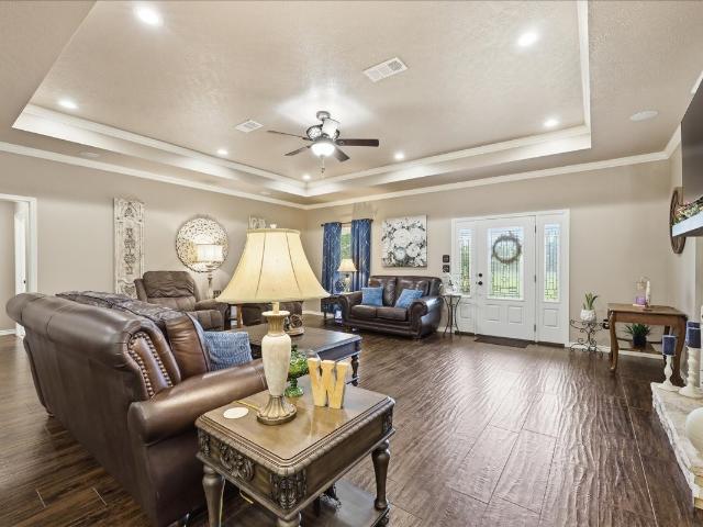 House for sale in Hillister, Texas