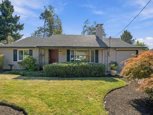 House for sale in Gladstone, Clackamas County