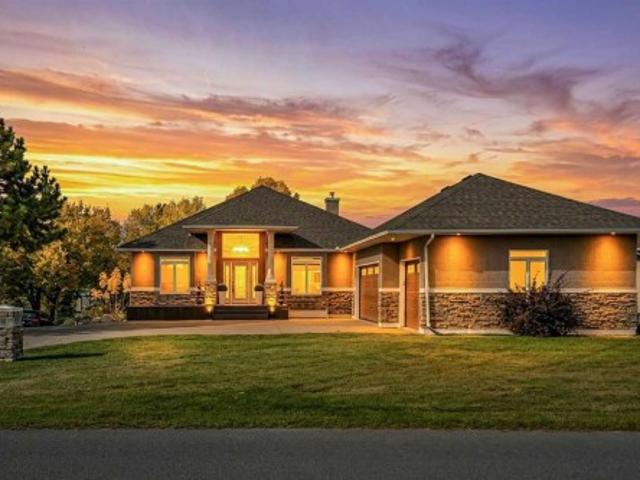 House for sale in Chestermere