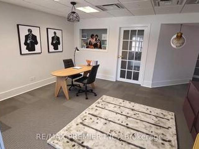 Commercial for rent in York, Ontario