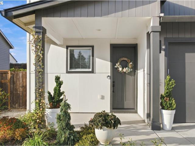 House for sale in La Center, Clark County