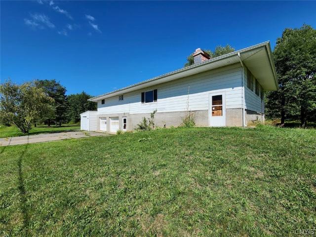 House for sale in Oneida, New York