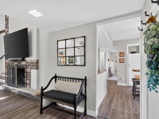 Condo for sale in Lake Windsor, Windsor