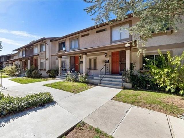 Townhouse for sale in Reseda, California