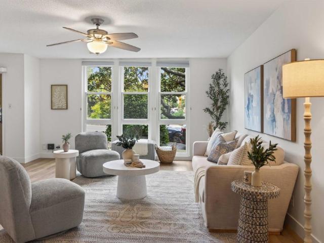 Condo for sale in Oakland, California