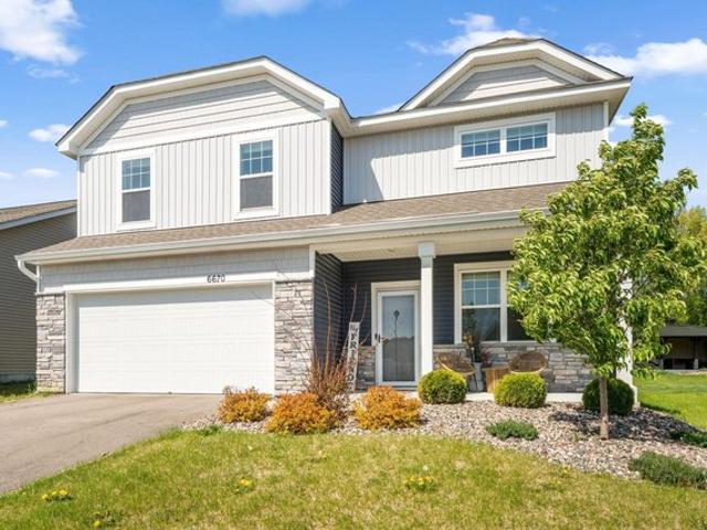 House for sale in Cottage Grove, Minnesota