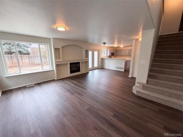 House for sale in Harney, Firestone