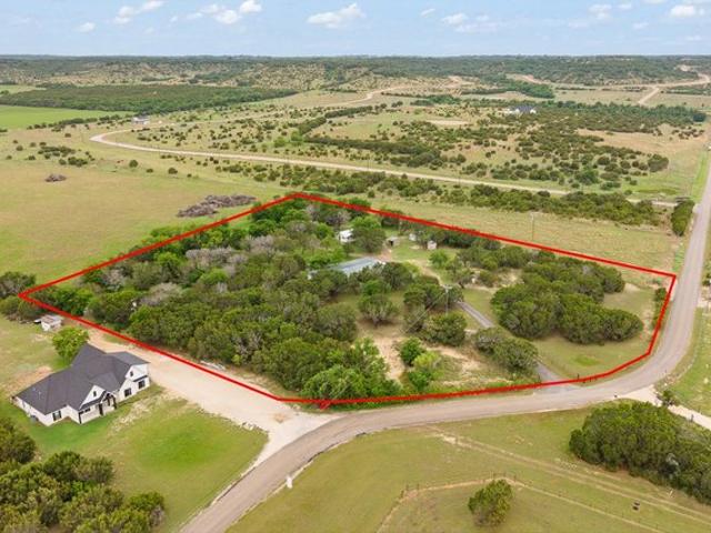House for sale in Glen Rose, Texas