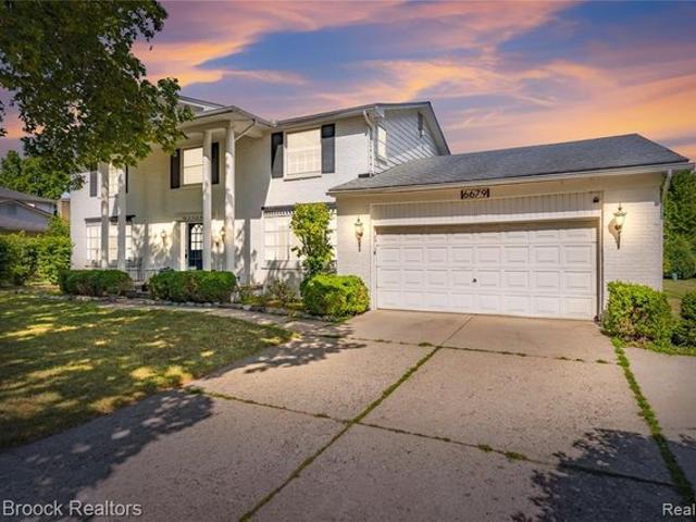 House for sale in West Bloomfield, Michigan