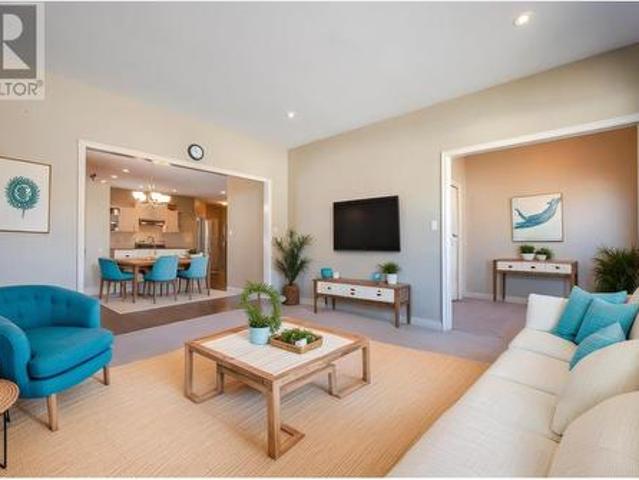 House for sale in Oliver