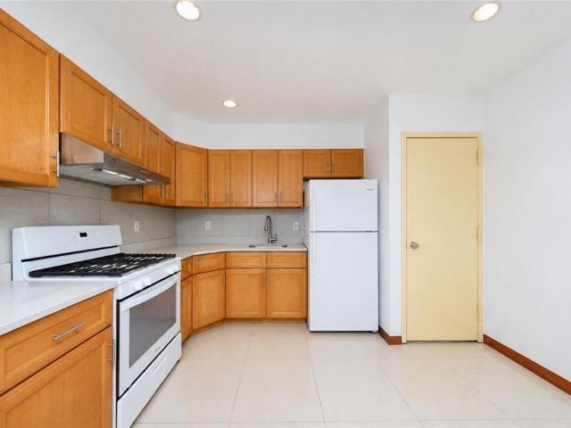 Condo for sale in Sunset Park, New York