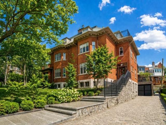 House for sale in Westmount, Montréal (région administrative)